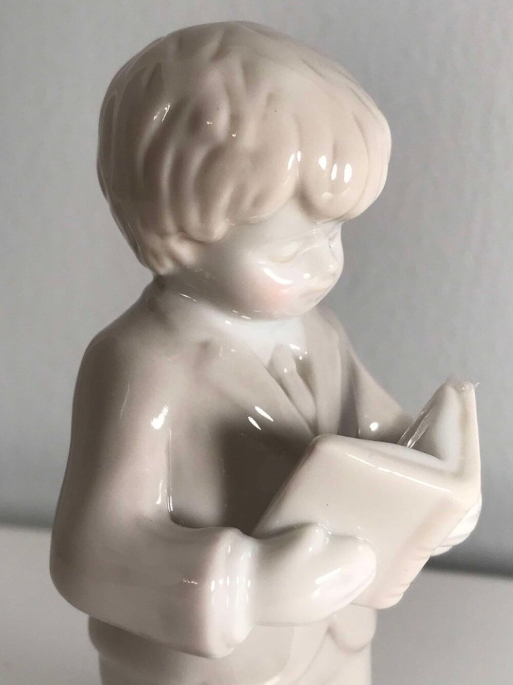 First Communion Porcelain Boy - Picture 3 of 7